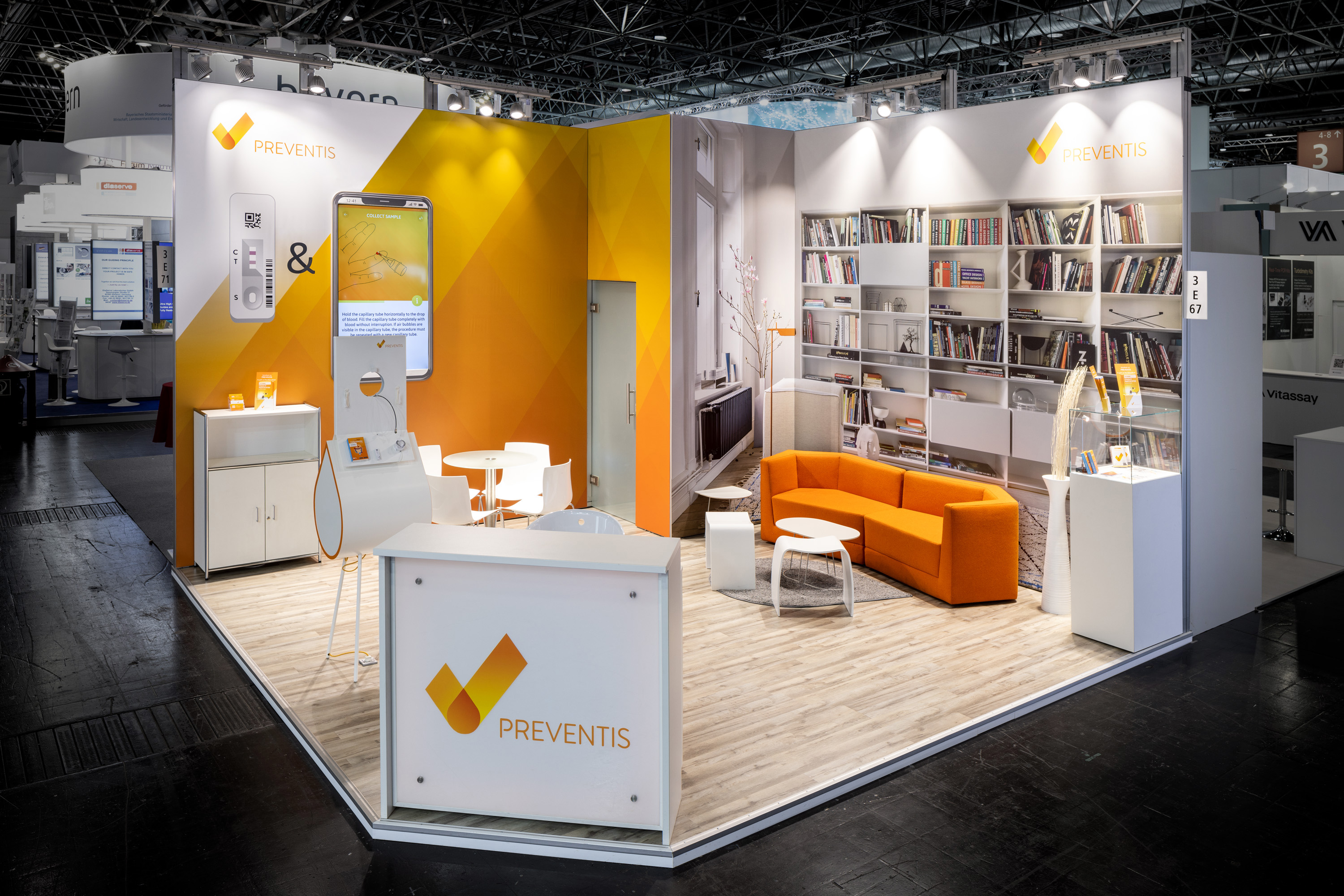 Trade fair stand of Preventis at MEDICA 2021 in Düsseldorf.